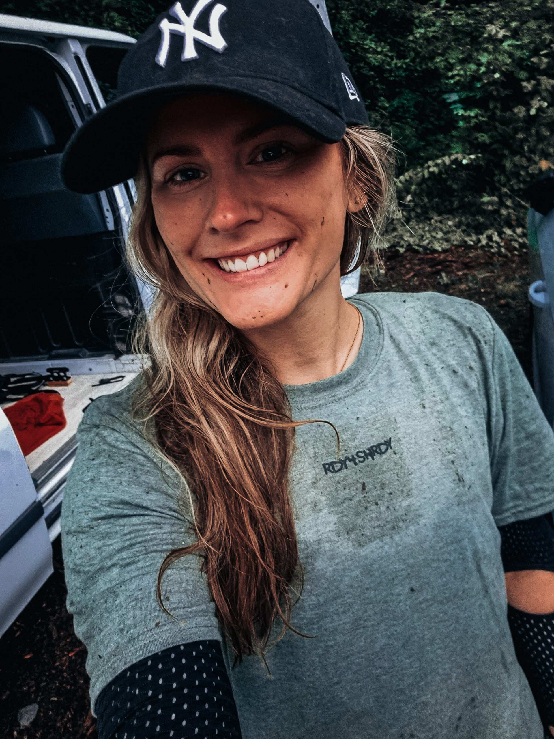 it's michi mit MTB Mountainbike Shirt my life is going downhill Unisex von vorne